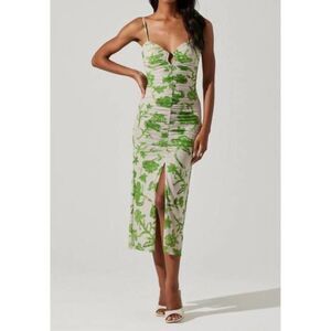 ASTR the Label palermo ruched midi dress in green | Size S